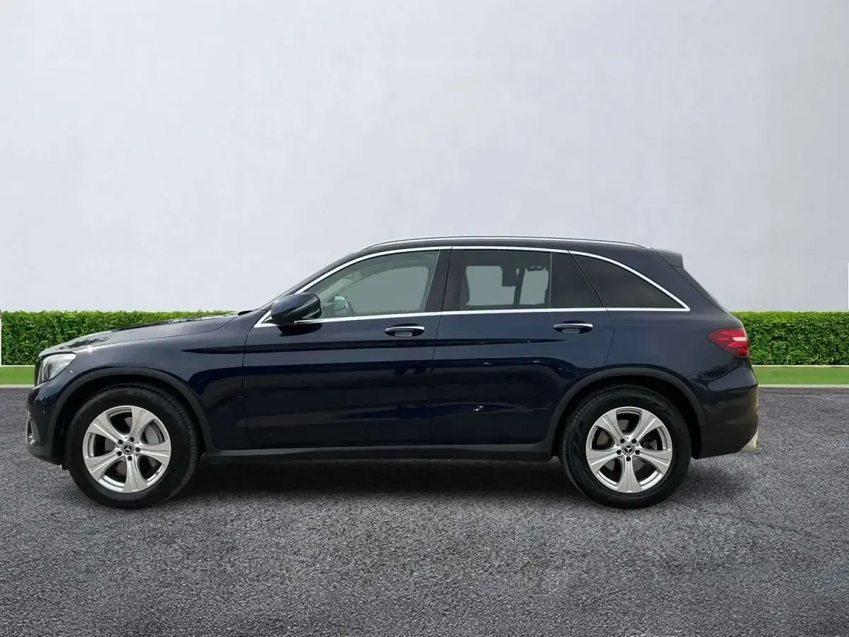 Used Mercedes GLC250 Premium 2017 Blue Estate