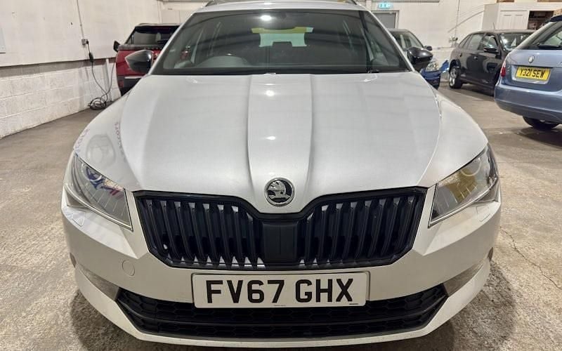 Used Skoda Superb SportLine 190 HP (139 kW) 2017 Silver Estate