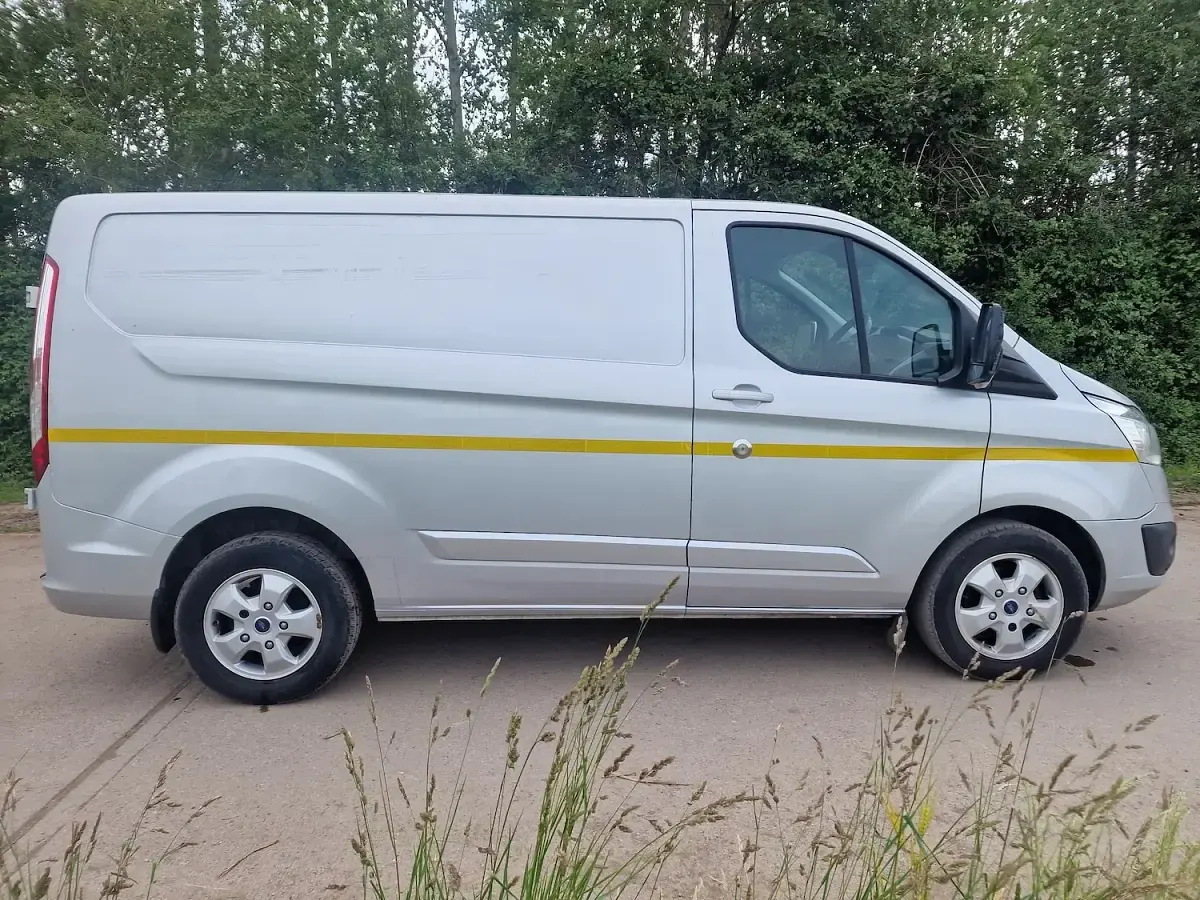Used Ford Transit Custom Limited 130 HP (95 kW) 2017 Silver Van