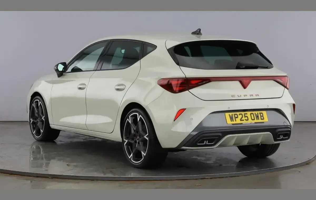 Used Cupra Leon 147 HP (108 kW) 2025 Grey Hatchback