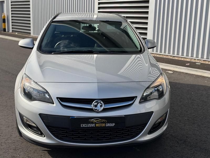 Used Vauxhall Astra Design Edition 2015 Silver Estate
