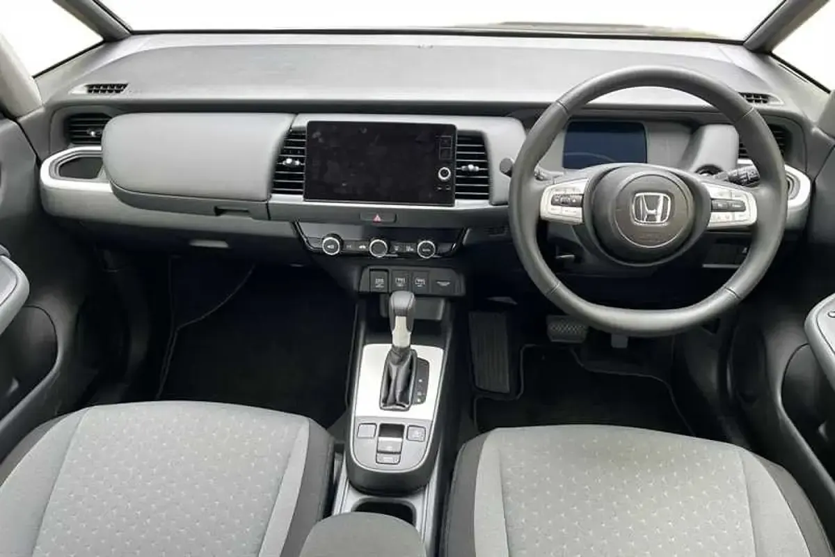 Used Honda Jazz Elegance 122 HP (89 kW) 2025 Platinum white Hatchback