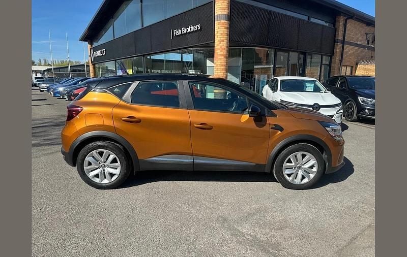 Used Renault Captur Play 100 HP (73 kW) 2021 Orange  SUV