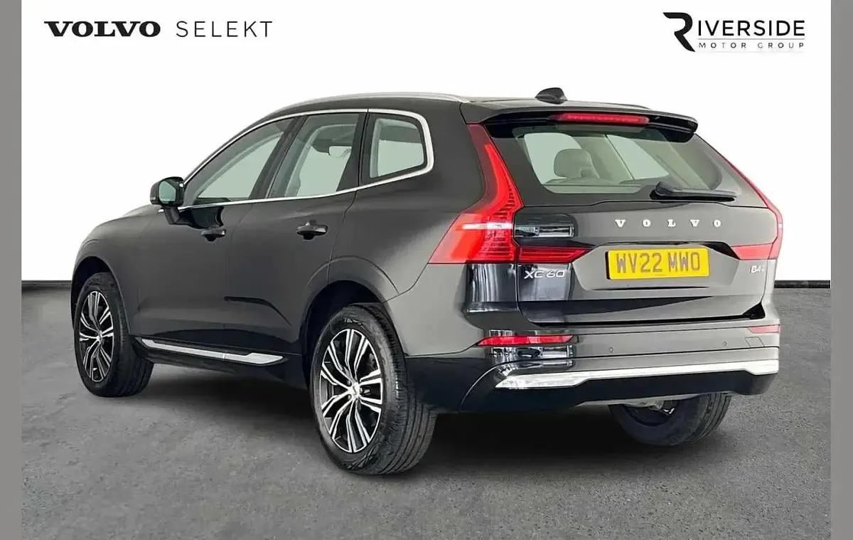 Used Volvo XC60 Inscription 194 HP (142 kW) 2022 Black SUV