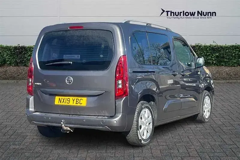 Second-hand Vauxhall Combo S 110 CP (80 kW) 2019 Gri Monovolum