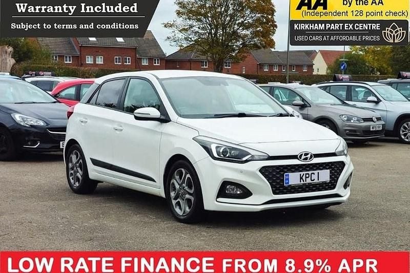 White Used 2018 Hyundai i20 Premium Hatchback | £8,300 (Good price) - Image 1/1