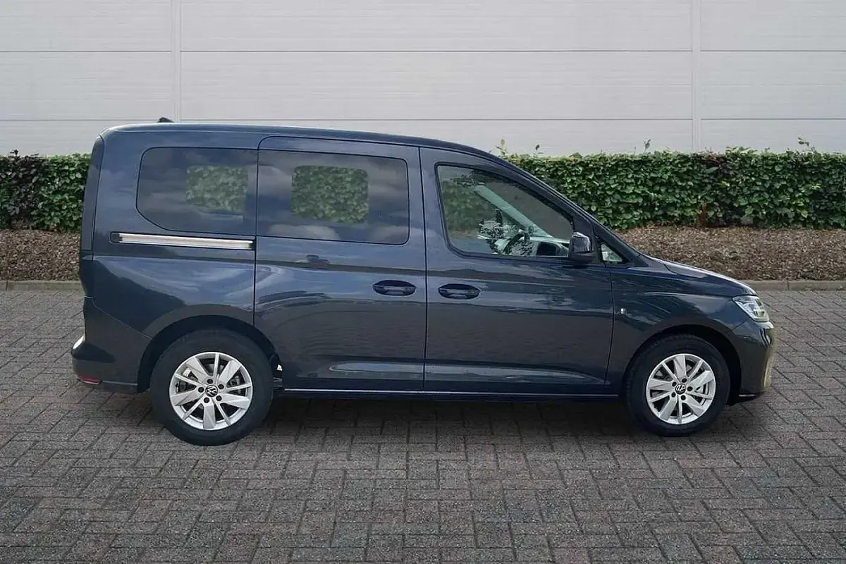 Used VW Caddy 122 HP (89 kW) 2026 Blue MPV
