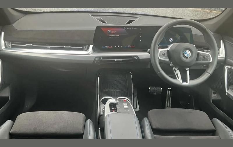 Usado BMW X1 M Sport 170 HP (125 kW) 2025 Azul SUV