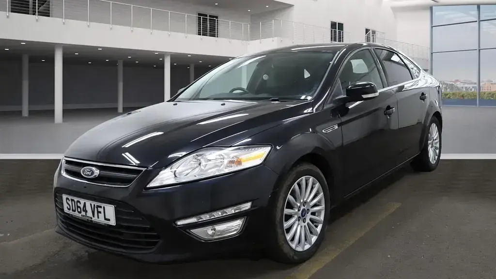 Used Ford Mondeo Business Edition 180 HP (132 kW) 2014 Black Hatchback