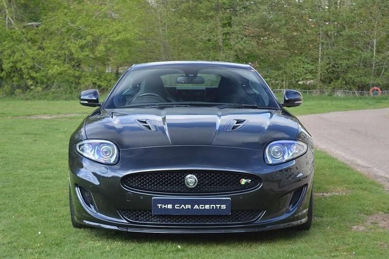 Usado Jaguar XK Supercharged 510 HP (375 kW) 2015 Cinzento Coupé