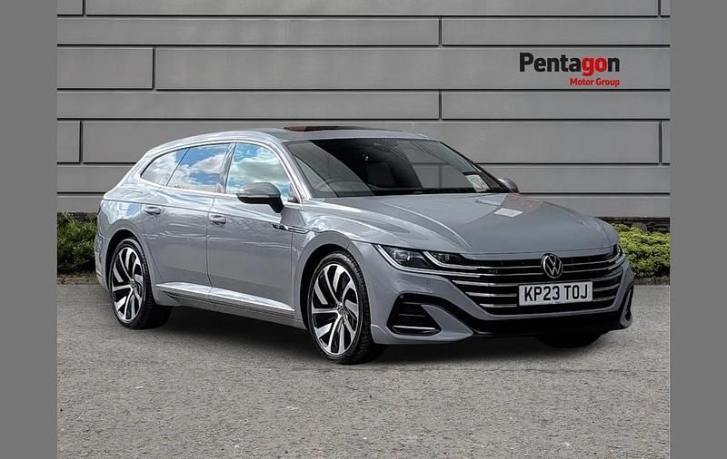 Usado VW Arteon R-line 196 HP (144 kW) 2023 Cinzento Carrinha