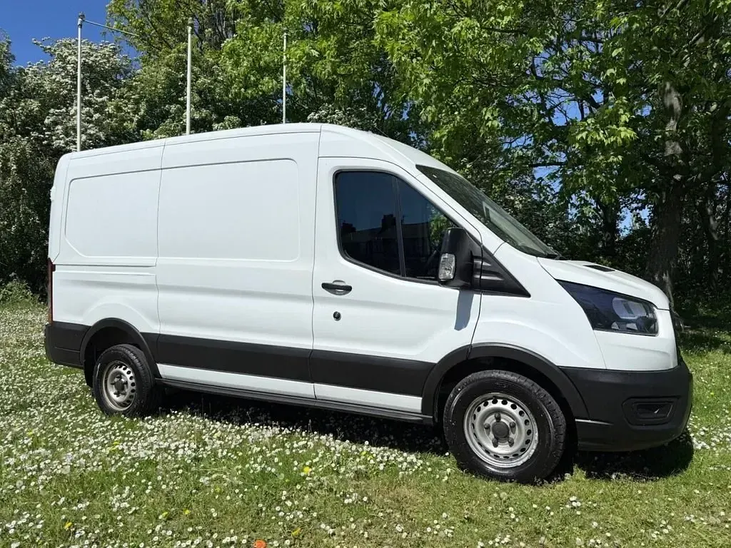 Used Ford Transit 130 HP (95 kW) 2021 White Van