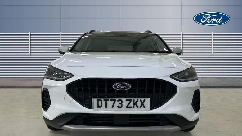 Used Ford Focus Active 125 HP (91 kW) 2023 White Hatchback