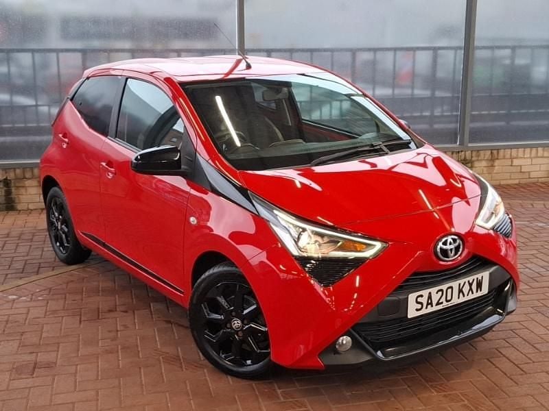Red Used 2020 Toyota Aygo Trend Hatchback | £9,298 (Fair price) - Image 1/4