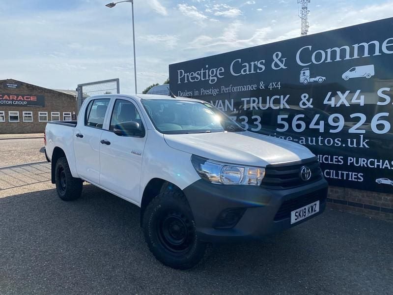 White Used 2018 Toyota HiLux Active Pickup | £9,950 (Good price) - Image 1/4