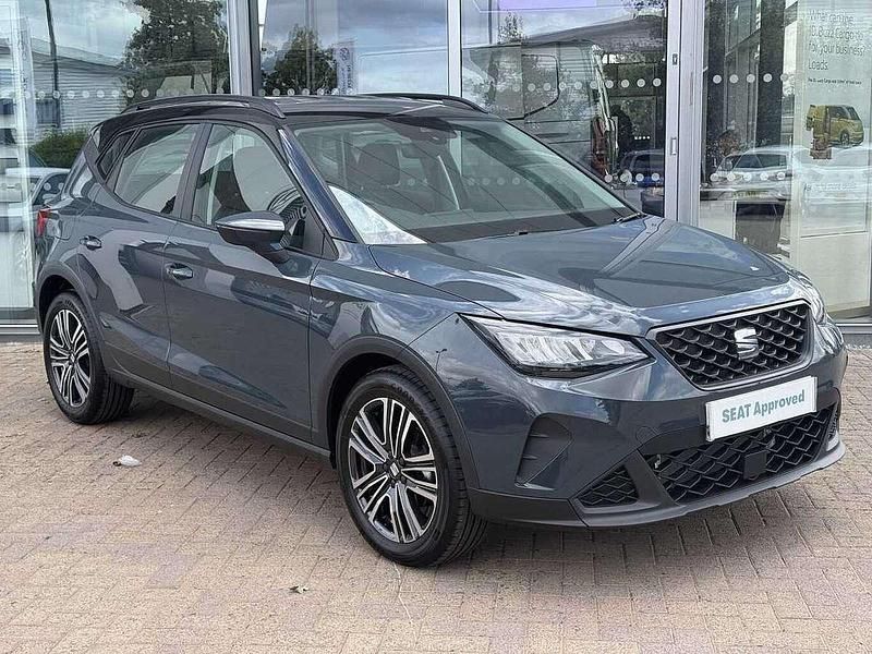 Blue Used 2025 Seat Arona SE Technology SUV | £18,495 (A bit pricey) - Image 1/4