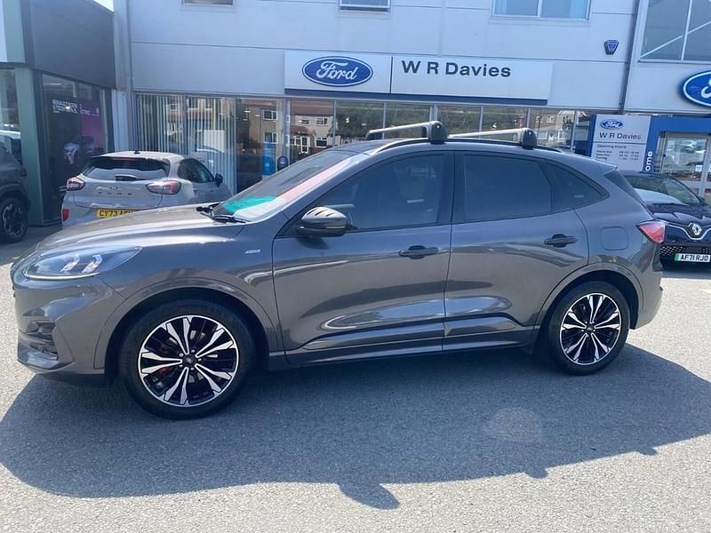 Usado Ford Kuga ST-Line X 2022 Gris SUV