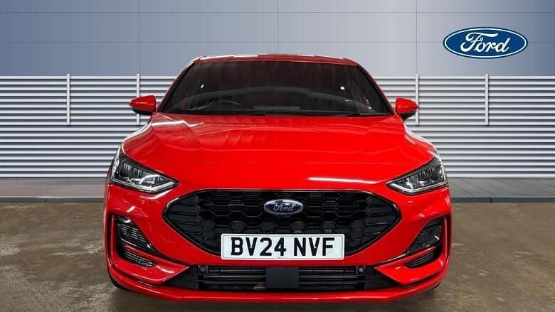 Used Ford Focus ST-Line 155 HP (114 kW) 2024 Red Hatchback