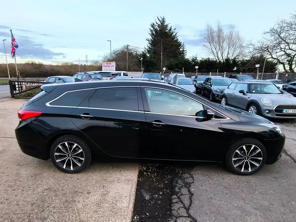 Used Hyundai i40 SE 2017 Black Estate