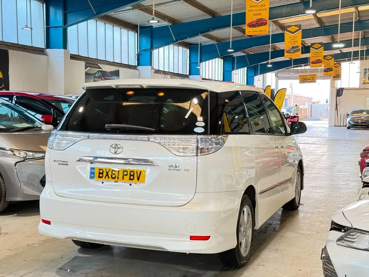 Used Toyota Estima 2026 White MPV