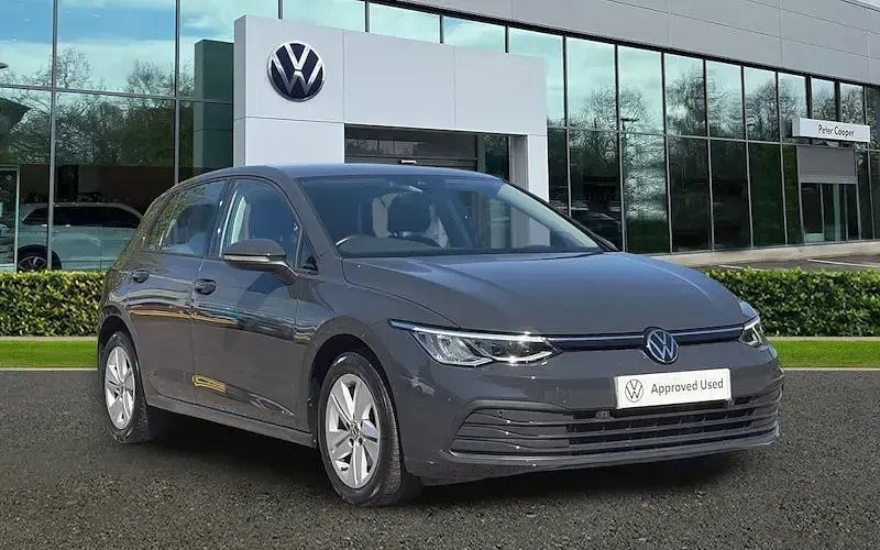 Used VW Golf VIII Life 131 HP (96 kW) 2024 Hatchback