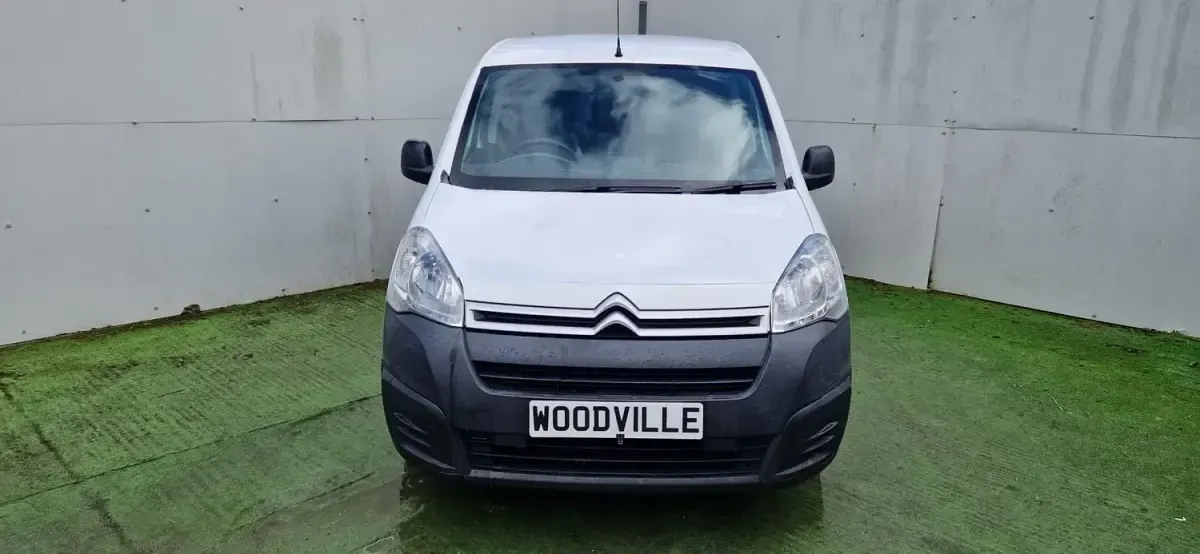 Usado Citroën Berlingo 75 HP (55 kW) 2016 Branco Monovolume