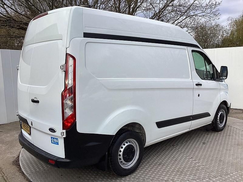 Used Ford Transit Custom 105 HP (77 kW) 2019 White Van