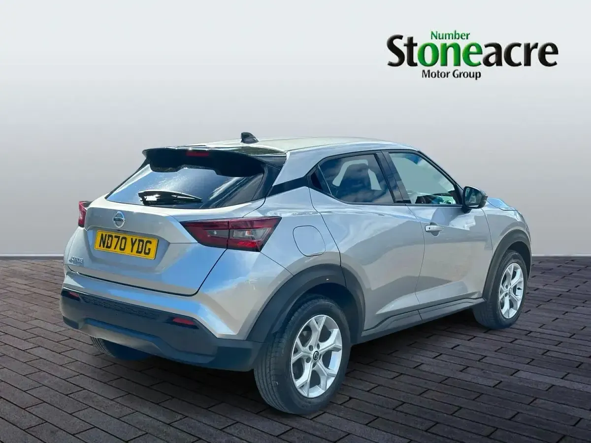 Used Nissan Juke N-Connecta 114 HP (83 kW) 2021 Silver SUV