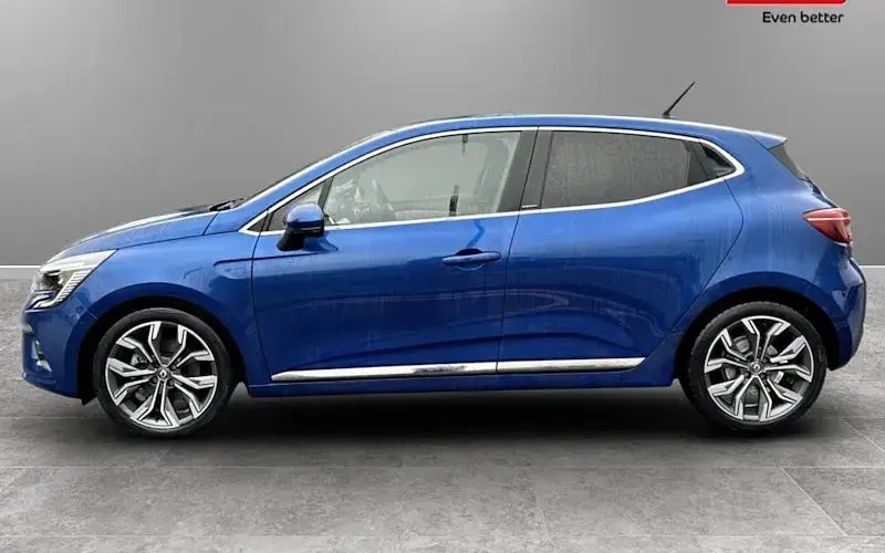 Used Renault Clio Version S 140 HP (102 kW) 2022 Hatchback