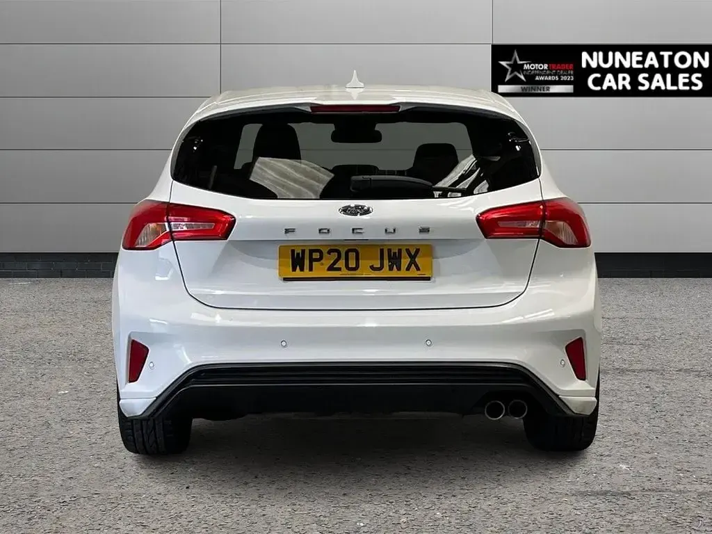 Used Ford Focus ST-Line X 125 HP (91 kW) 2020 White Hatchback
