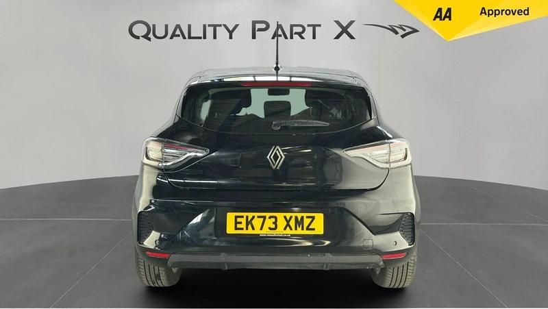 Used Renault Clio V Evolution 143 HP (105 kW) 2024 Black Hatchback