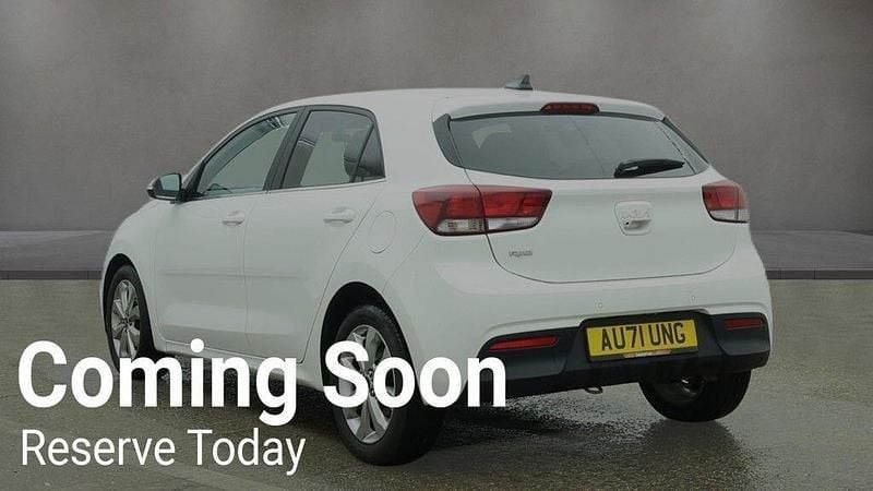 Used Kia Rio 120 HP (88 kW) 2021 White Hatchback