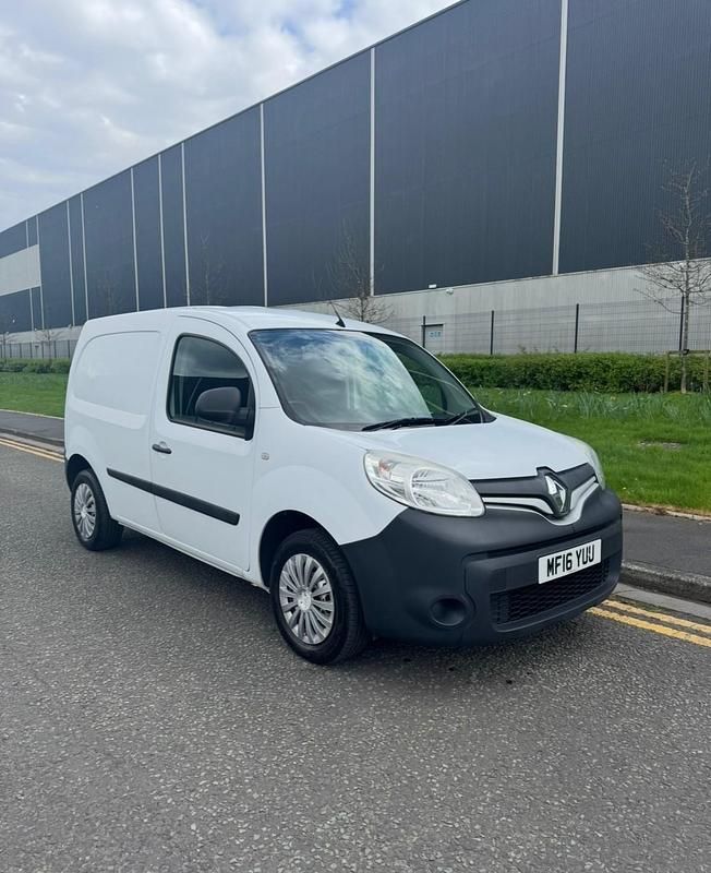 White Used 2016 Renault Kangoo Business MPV | £2,650 (Fair price) - Image 1/4