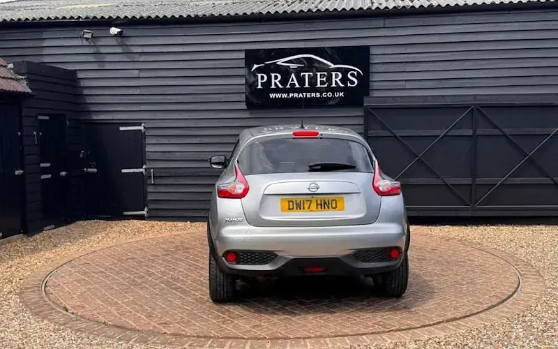 Used Nissan Juke N-Connecta 116 HP (85 kW) 2017 Silver SUV