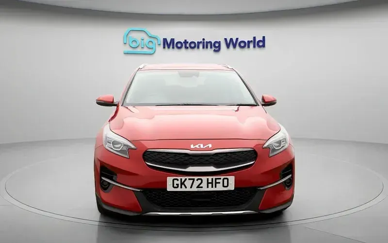 Usado Kia XCeed 141 HP (103 kW) 2022 Vermelho SUV