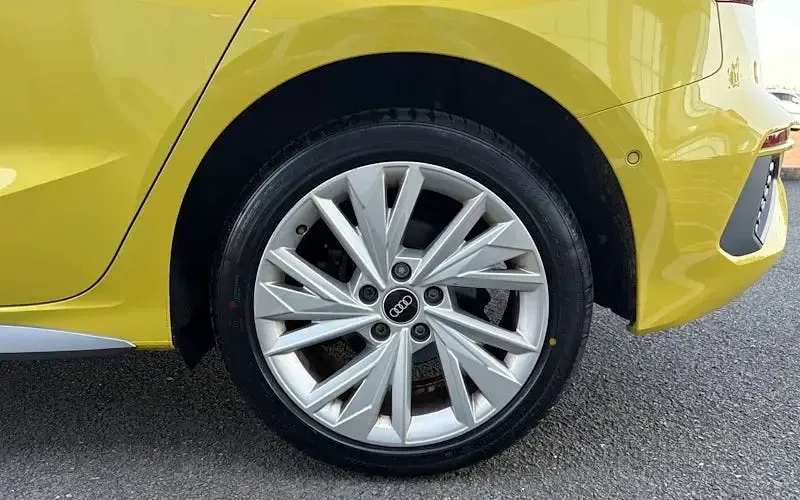 Used Audi A3 Sportback e-tron S-Line 204 HP (150 kW) 2021 Yellow Hatchback