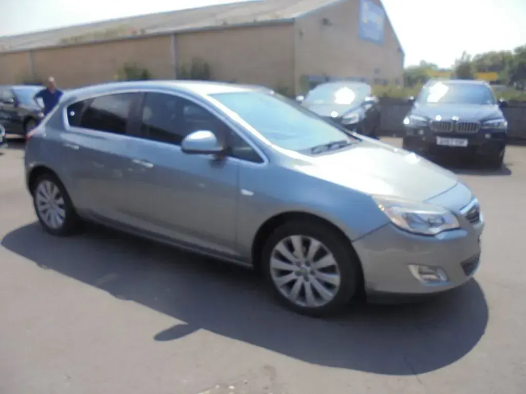 Used Vauxhall Astra 2012 Silver Hatchback