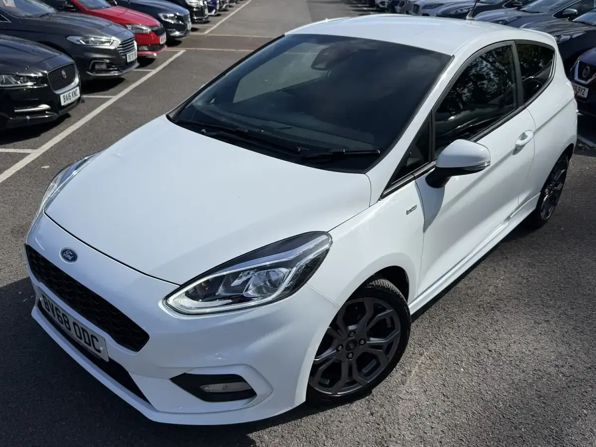 Used Ford Fiesta ST-Line 140 HP (102 kW) 2019 White Hatchback