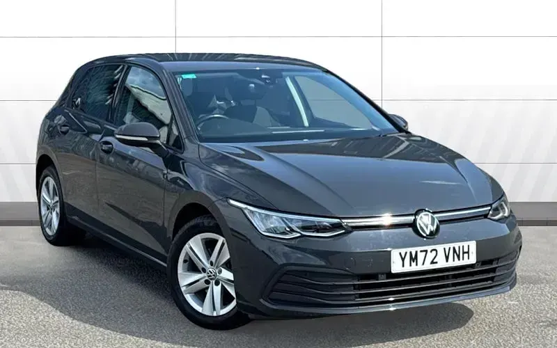 Second-hand VW Golf VIII Life 110 CP (80 kW) 2023 Gri Hatchback