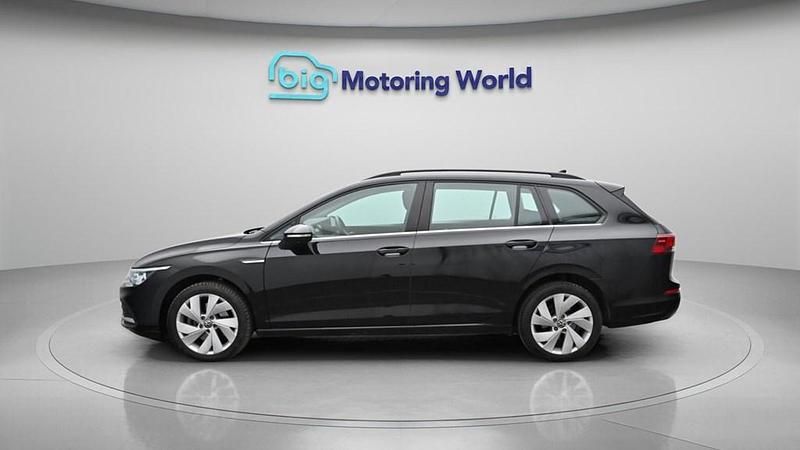 Used VW Golf VIII Style 115 HP (84 kW) 2022 Black Estate