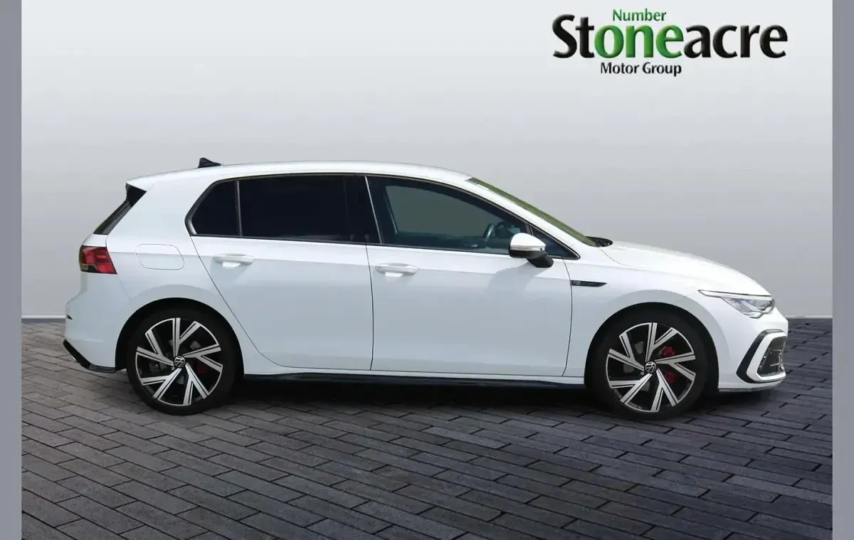 Used VW Golf VIII R-line 147 HP (108 kW) 2021 White Hatchback
