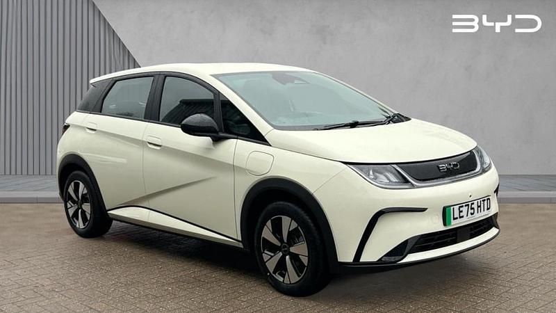 Used BYD Dolphin Active 69 kW (95 HP) 2025 White Hatchback