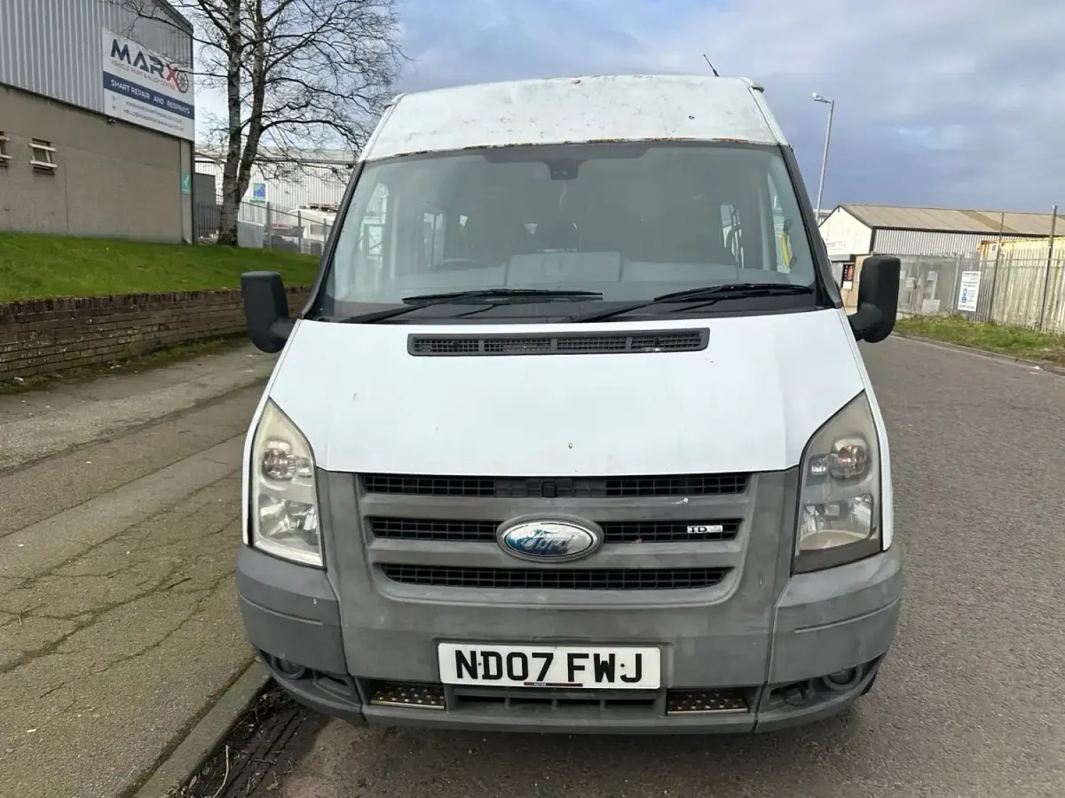 Begagnad Ford Transit 100 HK (73 kW) 2007 Vit