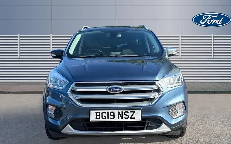 Usado Ford Kuga Titanium 150 CV (110 kW) 2019 Azul SUV