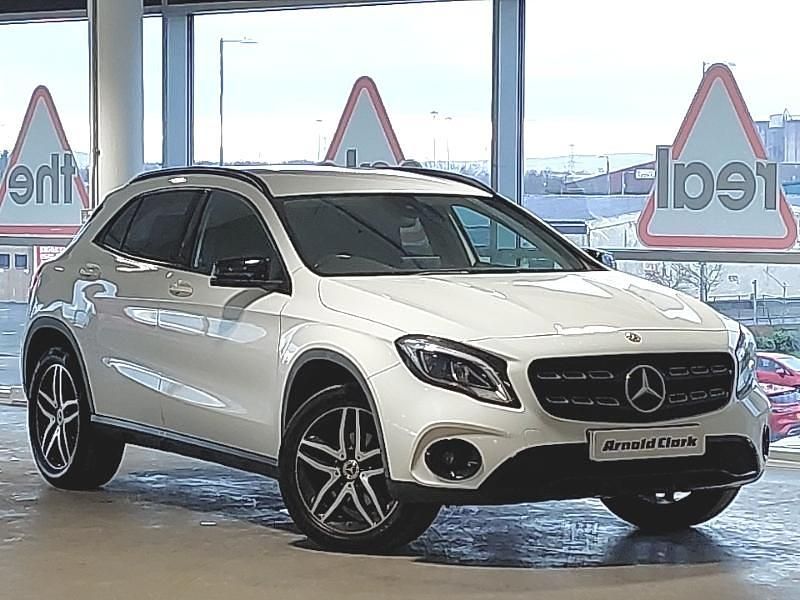 Used Mercedes GLA180 Urban 122 HP (89 kW) 2018 White SUV