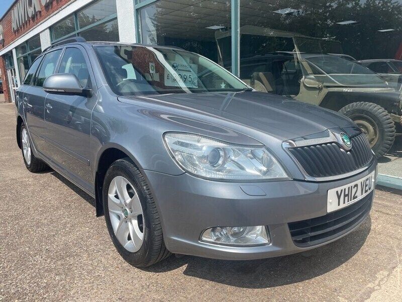Grey Used 2012 Skoda Octavia Elegance Estate | £3,995 (Fair price) - Image 1/4