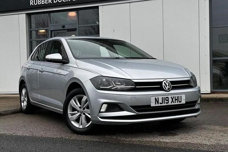 Used VW Polo SE 65 HP (47 kW) 2019 Silver Hatchback