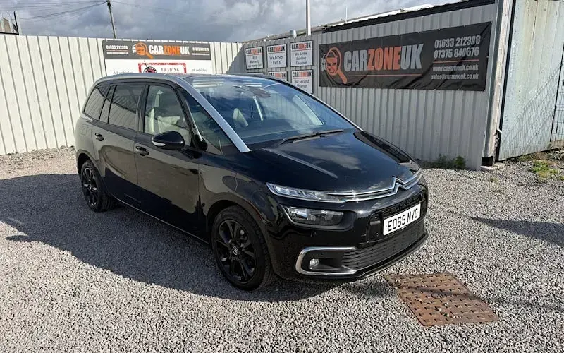 Used Citroën C4 SpaceTourer Flair 131 HP (96 kW) 2019 Black MPV