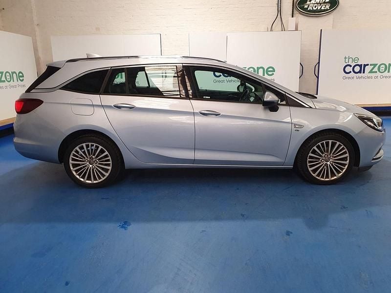 Second-hand Vauxhall Astra Elite 2016 Argintiu Break