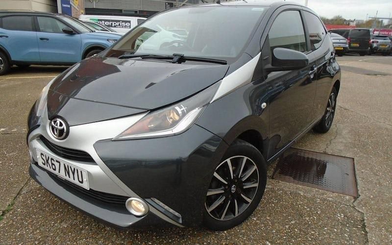 Used Toyota Aygo x-style 69 HP (50 kW) 2017 Grey Hatchback